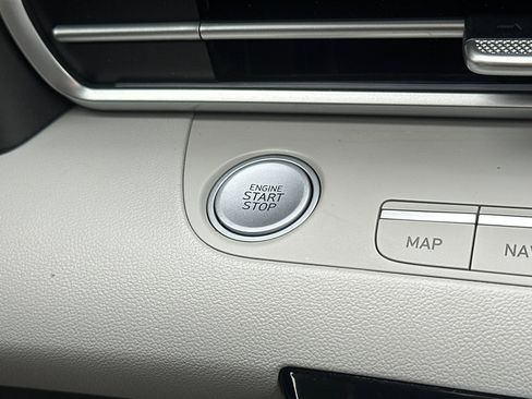 Used 2021 Hyundai Elantra Limited image 22