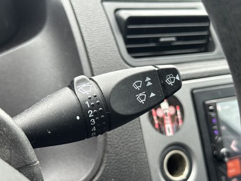 Used 2007 Ford Focus S FWD image 16