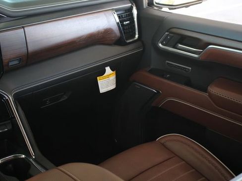 Used 2025 GMC Sierra 1500 Denali Ultimate image 30