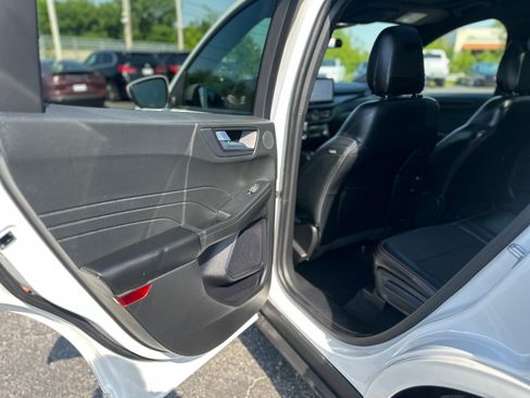 Used 2023 Ford Escape ST-Line Select w/ Tech Pack #2 AWD/4WD image 39
