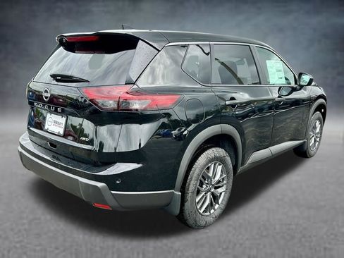 Used 2025 Nissan Rogue S AWD/4WD image 7