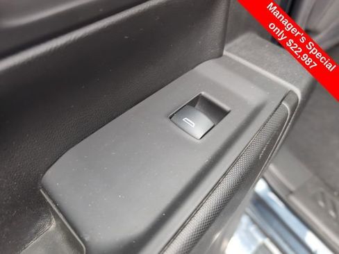 Used 2020 Chevrolet Silverado 1500 LT image 12