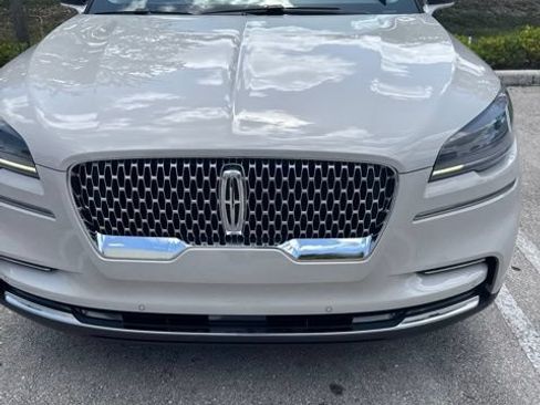 Certified 2024 Lincoln Aviator 2WD w/ Premium Package image 2