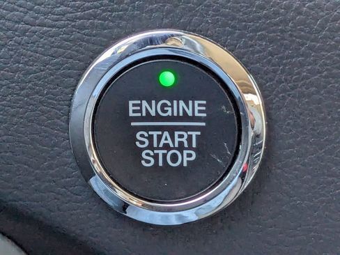 Used 2022 Ford Edge Titanium image 31