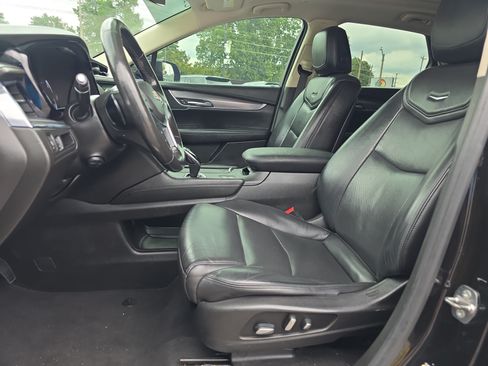 Used 2018 Cadillac XT5 Premium Luxury FWD image 10