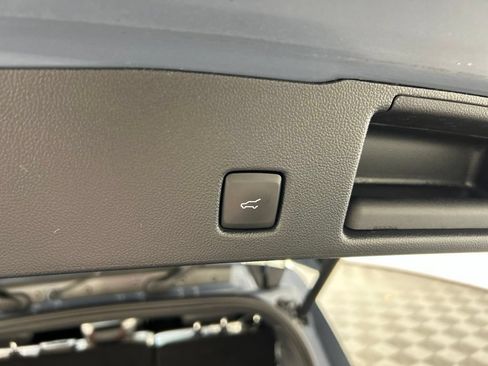 Used 2023 Ford Escape ST-Line Select AWD/4WD image 28