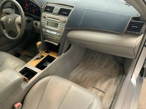 Used 2007 Toyota Camry XLE FWD image 7