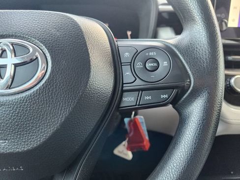Used 2026 Toyota Corolla Cross L FWD image 28
