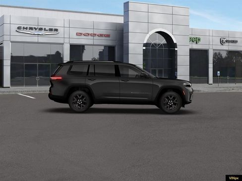 New 2026 Jeep Grand Cherokee L 4WD image 9