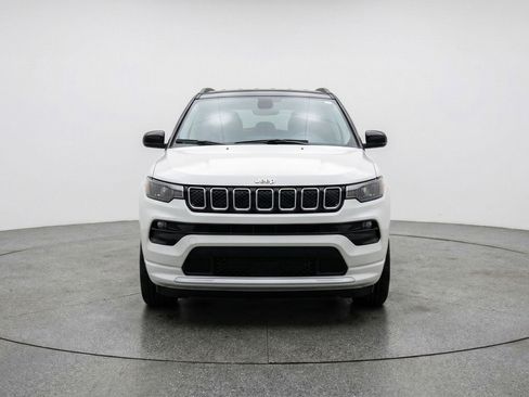 Used 2025 Jeep Compass Limited image 2