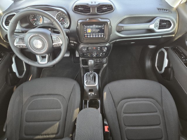 Used 2021 Jeep Renegade Latitude FWD image 24