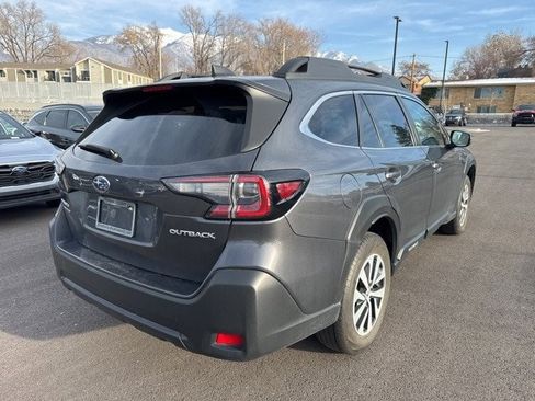 Used 2024 Subaru Outback Premium image 3