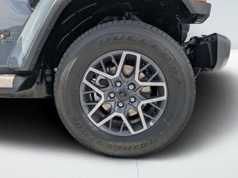 New 2026 Jeep Wrangler Unlimited Sahara AWD/4WD image 10