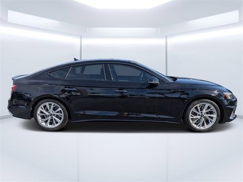 Used 2022 Audi A5 2.0T Premium Plus image 2