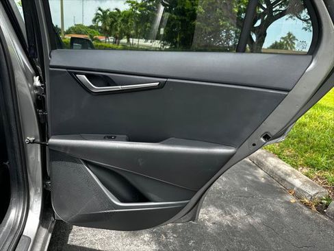 Used 2024 Kia Niro LX FWD image 25