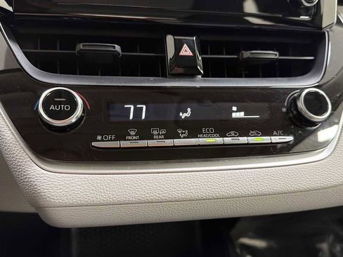 Used 2020 Toyota Corolla LE w/ LE Premium Package image 20