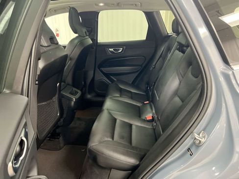Used 2023 Volvo XC60 B5 Plus FWD image 24