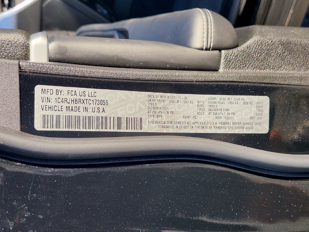 Used 2026 Jeep Grand Cherokee Limited AWD/4WD image 35