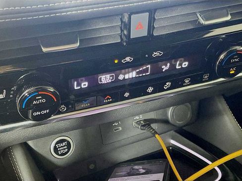 Certified 2023 Nissan Rogue Platinum w/ Platinum Premium Package image 19