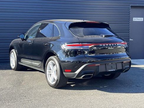 Certified 2023 Porsche Macan image 3