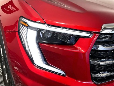 Used 2025 GMC Acadia Elevation w/ LPO, Floor Liner Package image 51