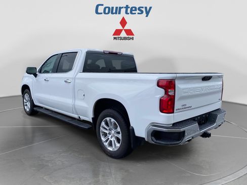 Used 2023 Chevrolet Silverado 1500 LTZ AWD/4WD image 3