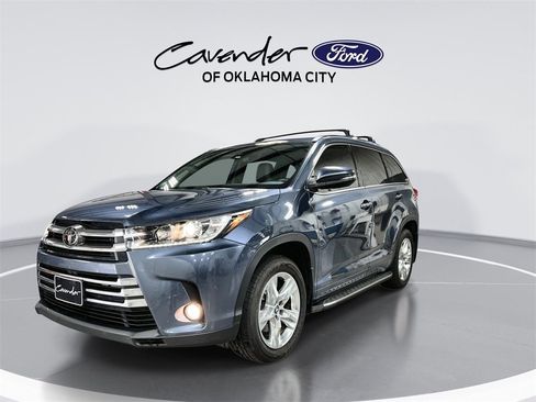 Used 2018 Toyota Highlander Limited image 4