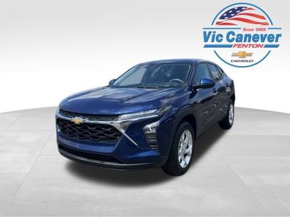 Used 2024 Chevrolet Trax LS w/ LS Convenience Package