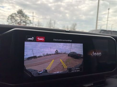 Used 2024 Jeep Wrangler Unlimited Rubicon 392 AWD/4WD image 17