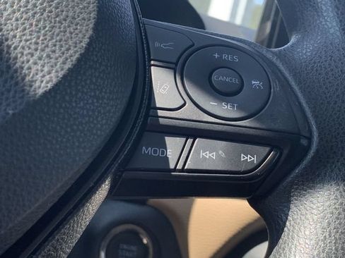 Used 2021 Toyota RAV4 XLE FWD image 23