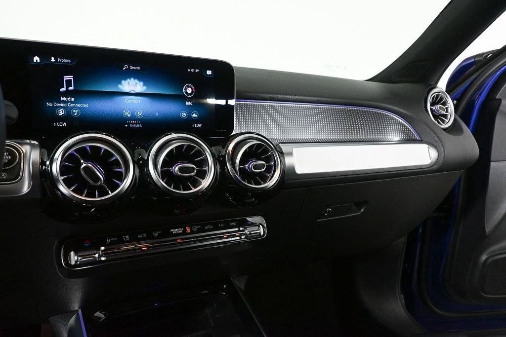 Certified 2021 Mercedes-Benz GLB 250 4MATIC image 13