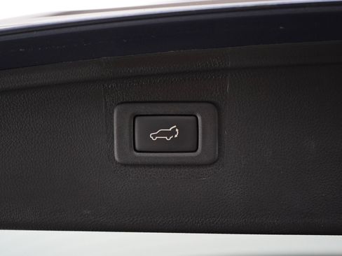 Used 2017 Subaru Outback 2.5i Limited AWD/4WD image 17