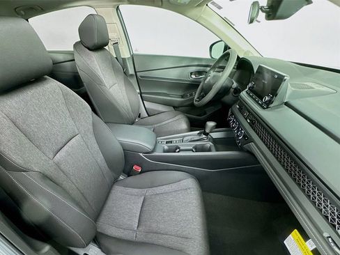 Used 2025 Honda Accord SE image 40