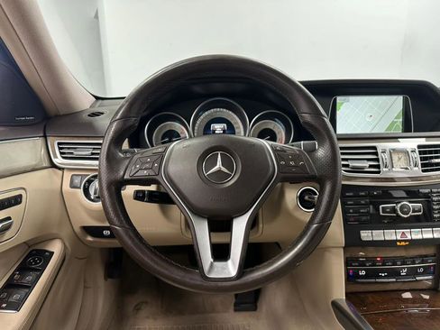 Used 2014 Mercedes-Benz E 350 4MATIC Sedan image 43