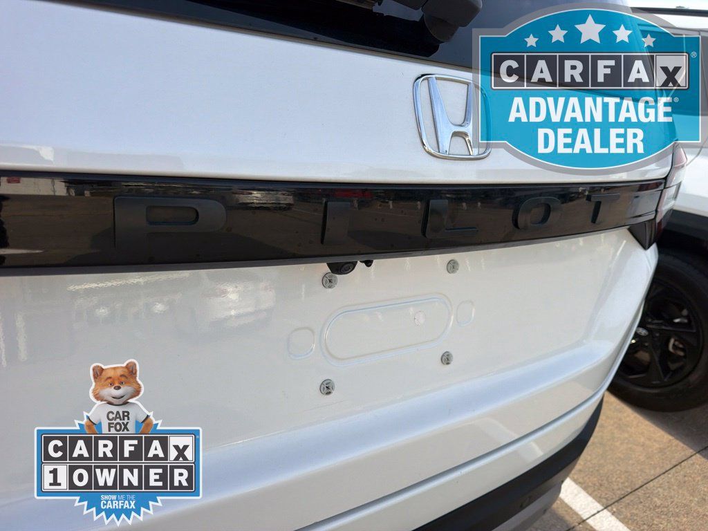 Used 2025 Honda Pilot EX-L image 10