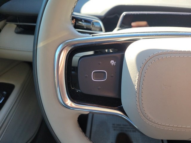 Certified 2024 Lincoln Nautilus Premier AWD/4WD image 32