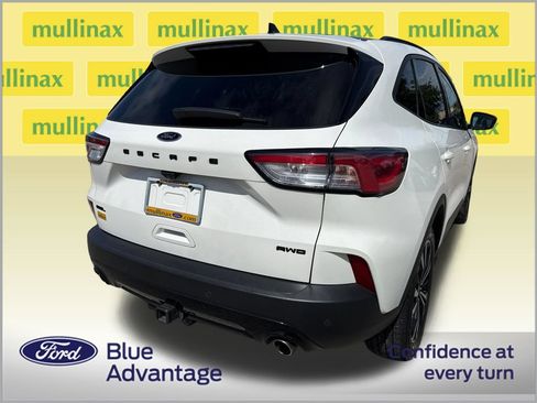 Used 2022 Ford Escape SEL w/ SEL Stealth AWD Package image 4