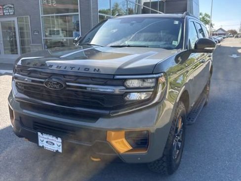 Used 2025 Ford Expedition Tremor AWD/4WD image 1