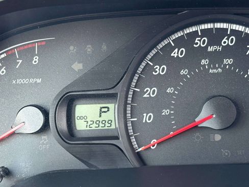 Used 2013 Toyota Sienna LE FWD image 32