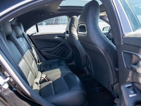 Used 2015 Mercedes-Benz CLA 250 4MATIC image 24