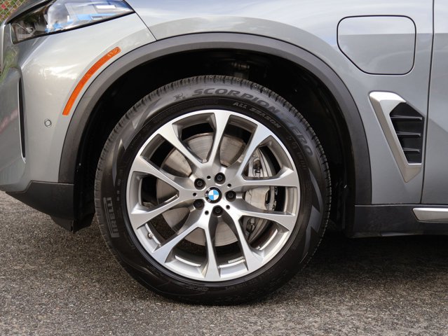 Used 2026 BMW X5 xDrive50e w/ Premium Package AWD/4WD image 29