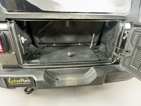 Used 2024 Jeep Wrangler Sport S image 25