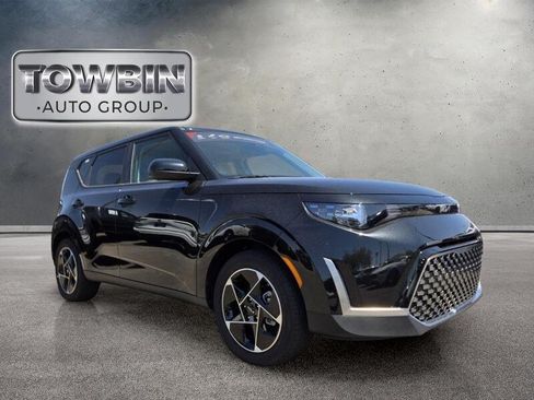 Certified 2025 Kia Soul EX FWD image 2