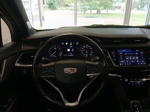 Used 2022 Cadillac XT6 Premium Luxury w/ Technology Package AWD/4WD image 20