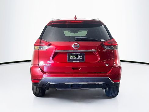 Used 2018 Nissan Rogue SV FWD image 7