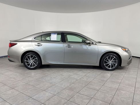 Used 2018 Lexus ES 350 w/ Luxury Package w/Wood Trim FWD image 8