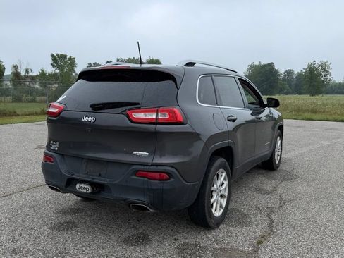 Used 2016 Jeep Cherokee Latitude w/ Cold Weather Group AWD/4WD image 9