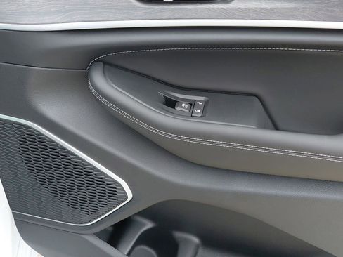 New 2026 Jeep Grand Cherokee Limited AWD/4WD image 14