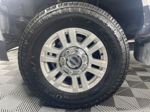 Used 2018 Ford F350 XLT w/ Snow Plow Prep Package image 11