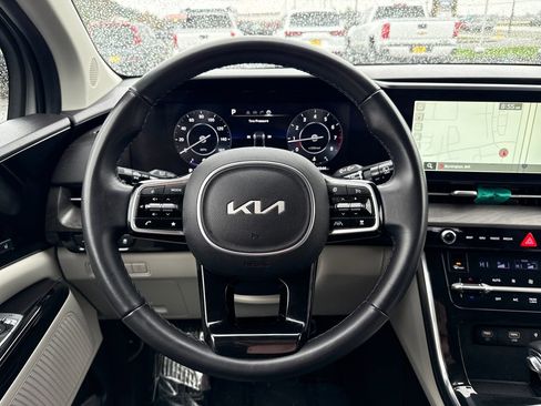 Used 2023 Kia Carnival SX image 27